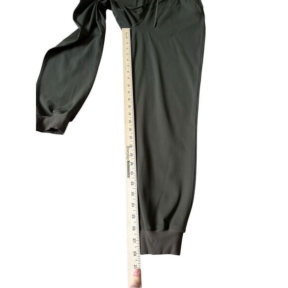 Lululemon Stretch High Rise Joggers size 4 Army Green Athletic - Picture 6 of 8